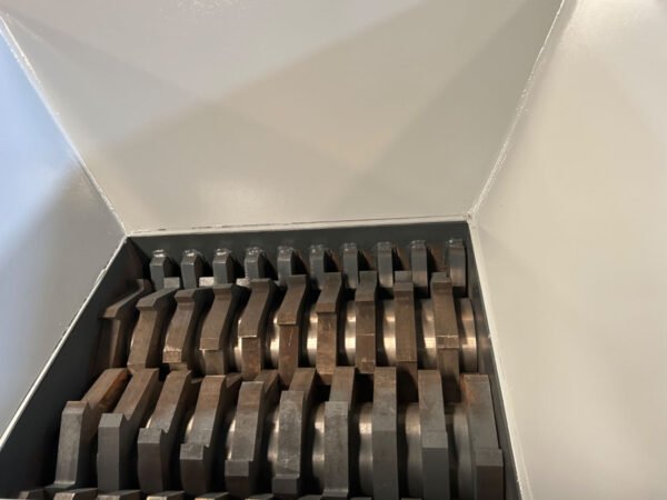 eq1200